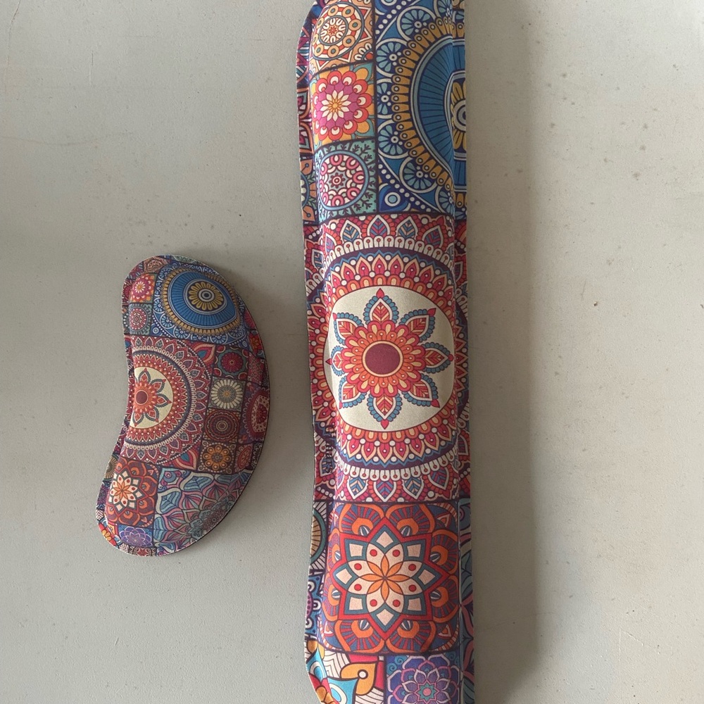 Colorful Mandala keyboard and wrist pad